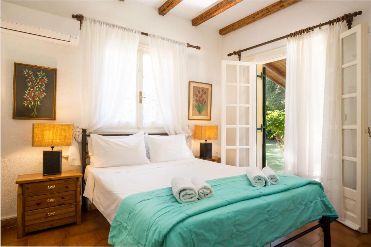 Villa Angelos Acharavi  Exteriör bild
